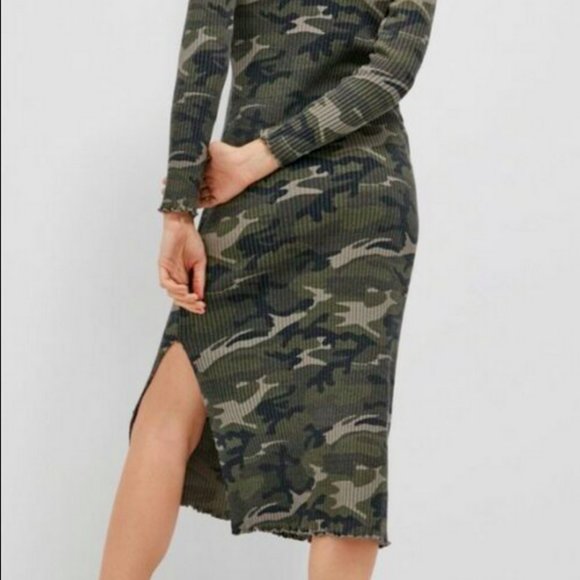 ANTHROPOLOGIE T.La GREEN CAMO RIBBED DELILAH MIDI DRESS - Picture 3 of 3